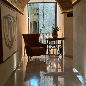 Porta Paradiso Valquirico, Boutique Hotel